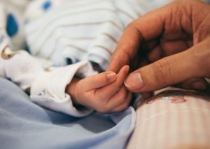 parto prematuro conoscere i sintomi per prevenirlo