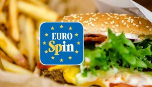 Hamburger e patatine (Pixabay foto) - www.guidamamme.it