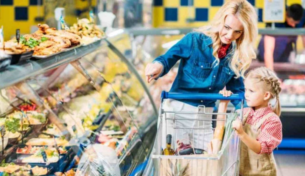 Mamma al supermercato (Depositphotos foto) - www.guidamamme.it