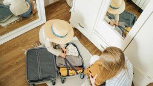 Mamma e bambina in viaggio