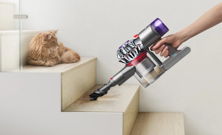 Dyson V8